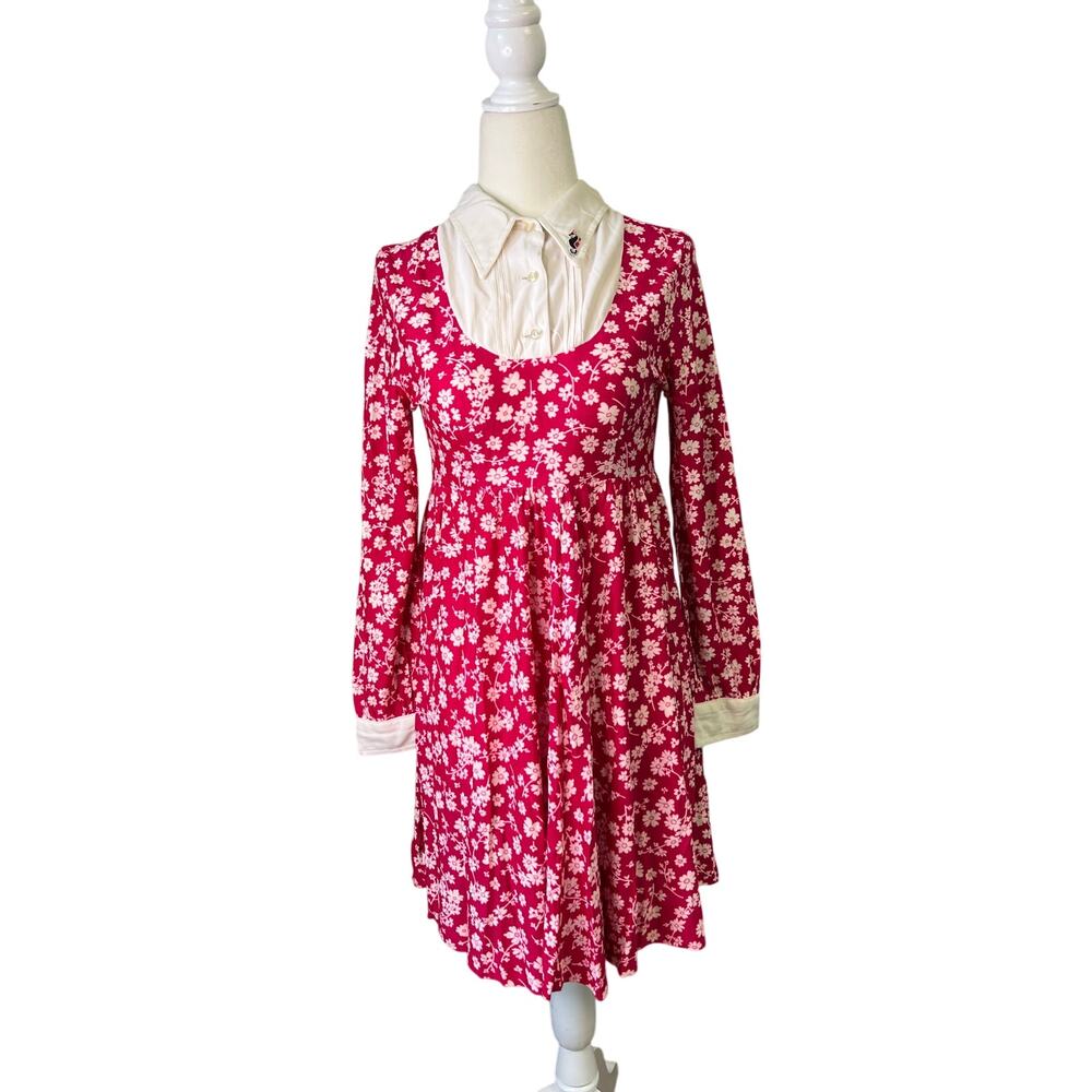 Women’s vintage 1970s mini dress long sleeve pink